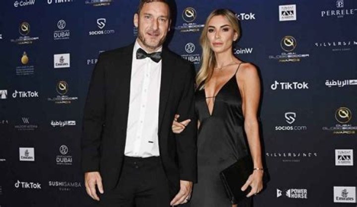 Totti and Noemi Bocchi already in the air of crisis? Suspects and clues