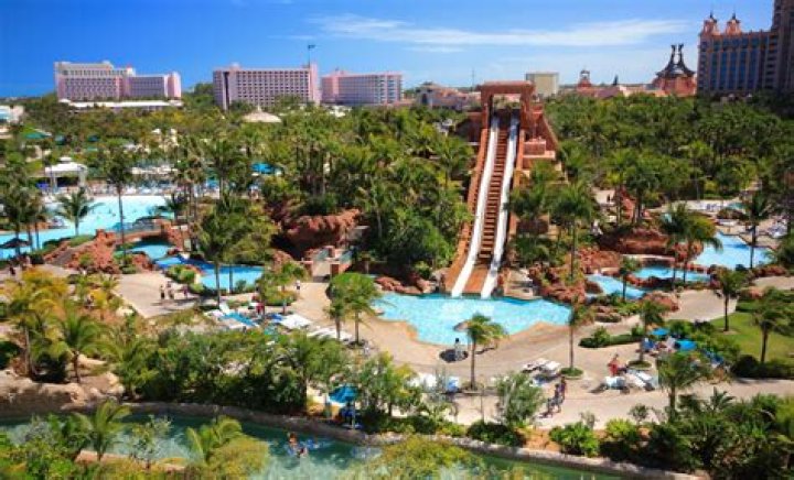 Tour the Atlantis Paradise Island Resort