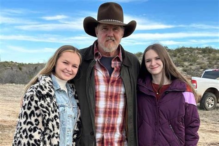 Trace Adkins&rsquo; Daughter Brianna Signs Modeling Contract