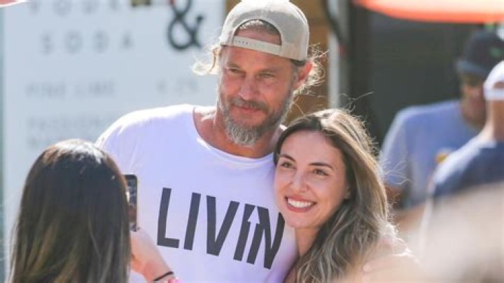 Travis Fimmel Relationship