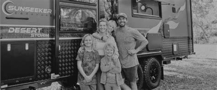 Trip In A Van Net Worth Justin and Bec's YouTube Earnings Revealed