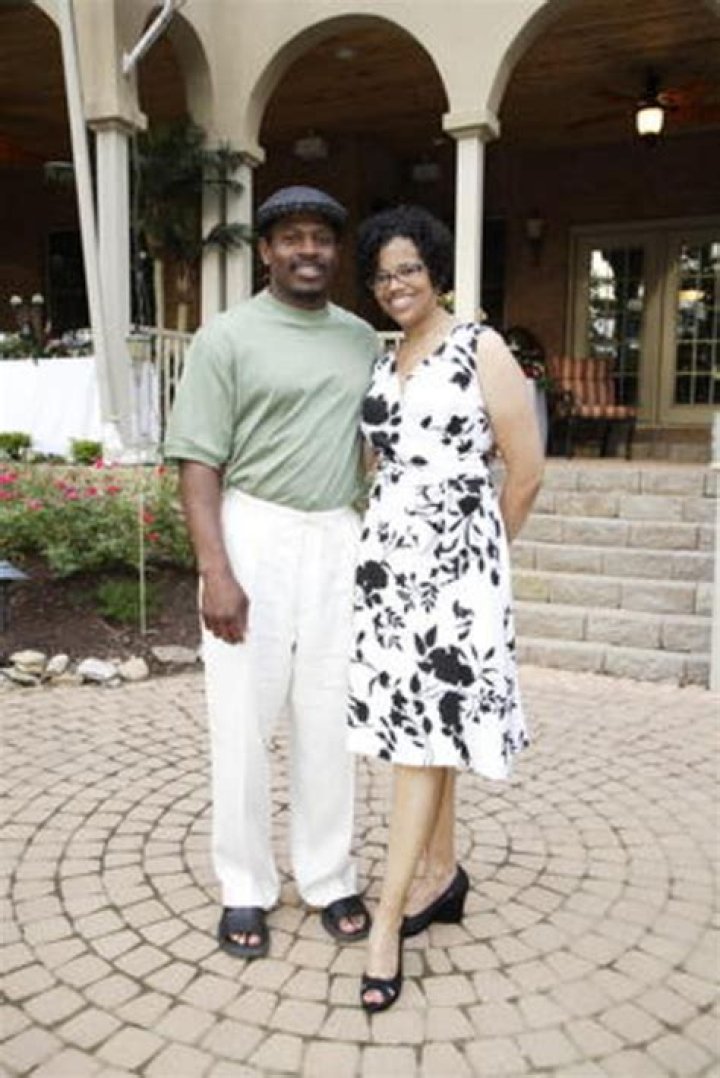 Screenshot 2023-03-08 at 2.14.03 PM troy brown wife, troy brown girlfriend, troy brown married
