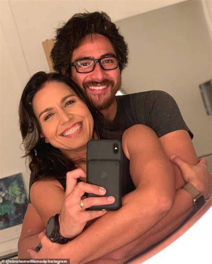 Tulsi Gabbard Husband Is She Currently Married? WorldWire
