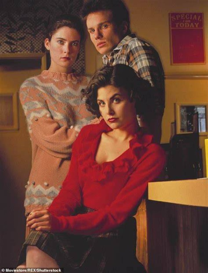 Twin Peaks vet Lara Flynn Boyle sips whisky in her car Daily Mail Online