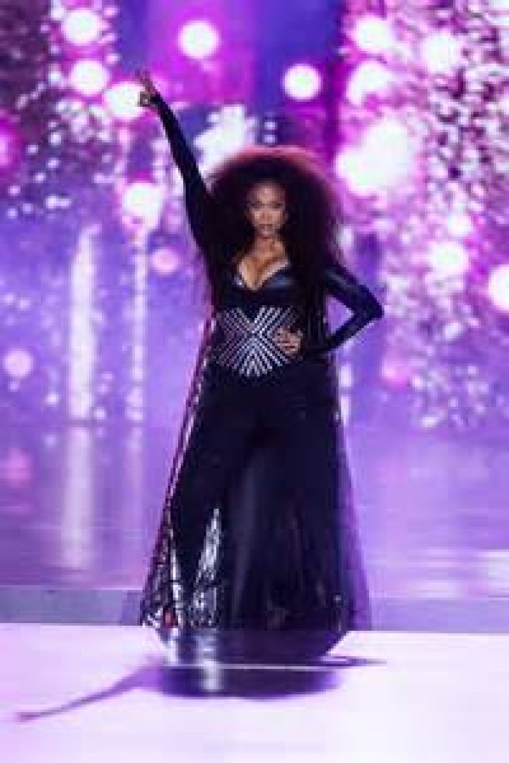 Tyra Banks 當年差一點因為髮型問題而要被折翼，當不了史上第一位黑人 Victoria's Secret Angel