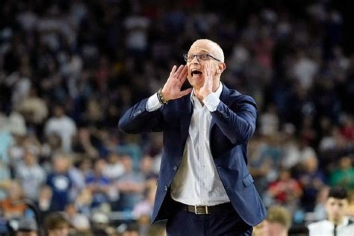 UConn coach Dan Hurley adding to lofty family legacy