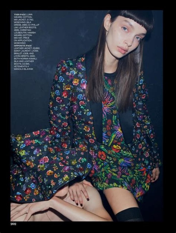 UK Elle December 2016
