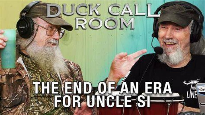 Uncle Si doesn't do much in the show but drink tea Jase Robertson
