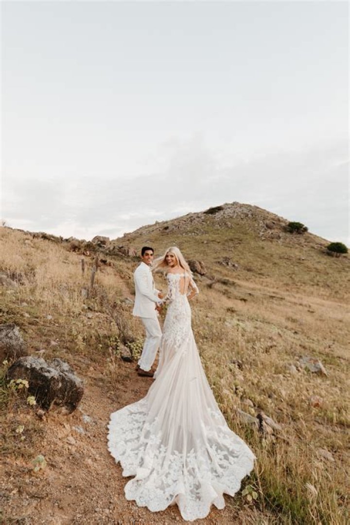 Unveil The Hidden World Of Devon Windsor's Husband