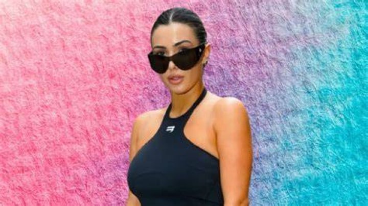Unveiling Bianca Censori's Height: Discoveries And Insights