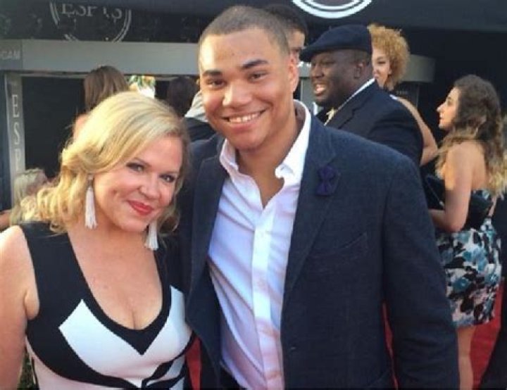 Unveiling Holly Rowe's Net Worth: Uncovering Success And Inspiration
