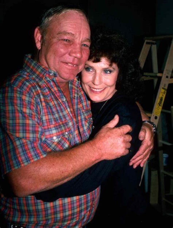 Unveiling Loretta Lynn's Second Husband: Discoveries And Insights