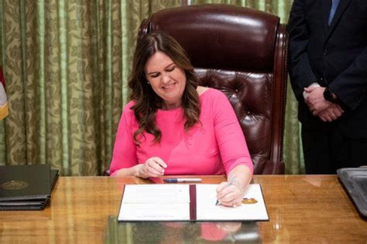 Unveiling Sarah Huckabee Sanders' Marital Status: Discoveries And Insights