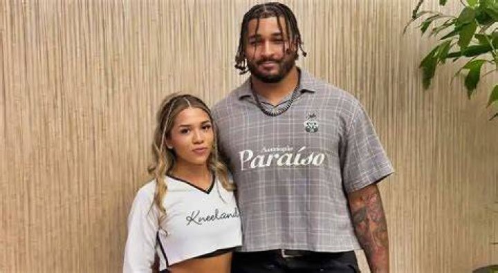 Unveiling The Private Life Of Marshawn Lynch: Discoveries About His Wife