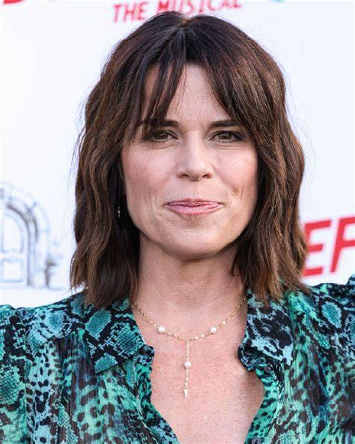 Unveiling The Secrets: Neve Campbell's Relationships Unveiled