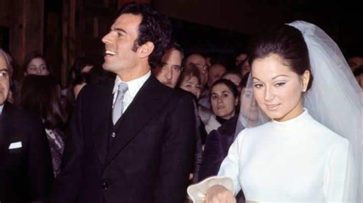 Unveiling The Secrets Of Isabel Preysler And Enrique Iglesias' Enduring Romance