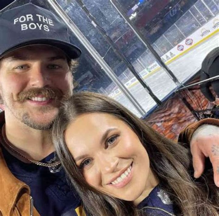 Unveiling The Secrets Of Taylor Lewan's Enchanting Girlfriend