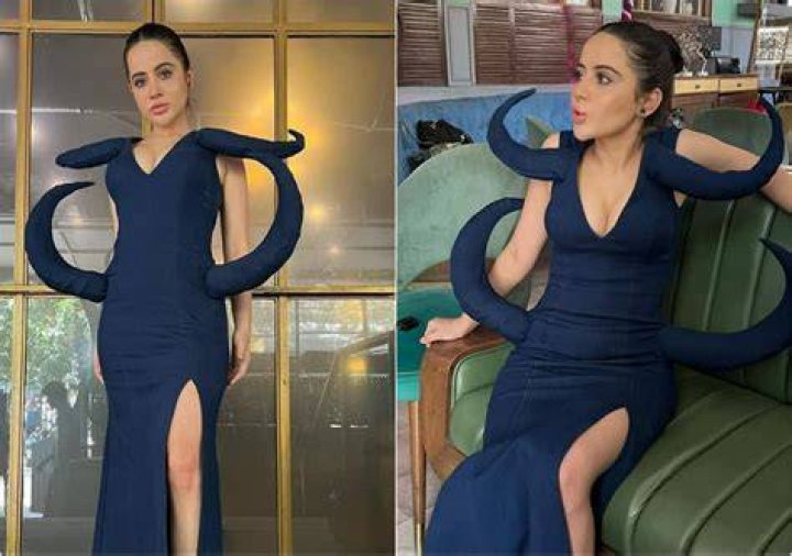 Urfi Javed braless put horns, created ruckus in seconds with her na*ked