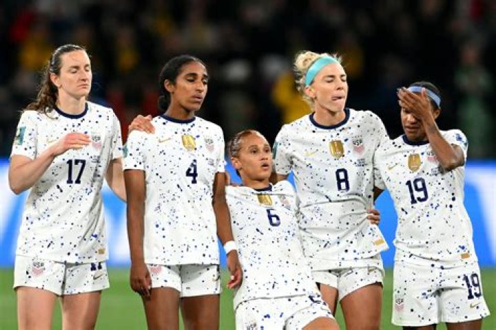 US women's soccer star Sydney Leroux Dwyer announces she had a