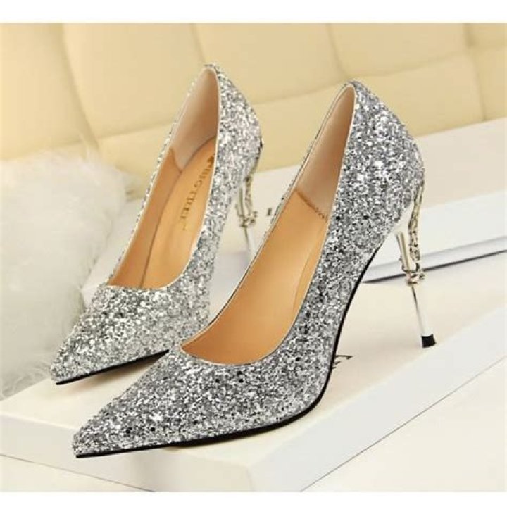 &Uuml;ber mich Stiletto Weddings