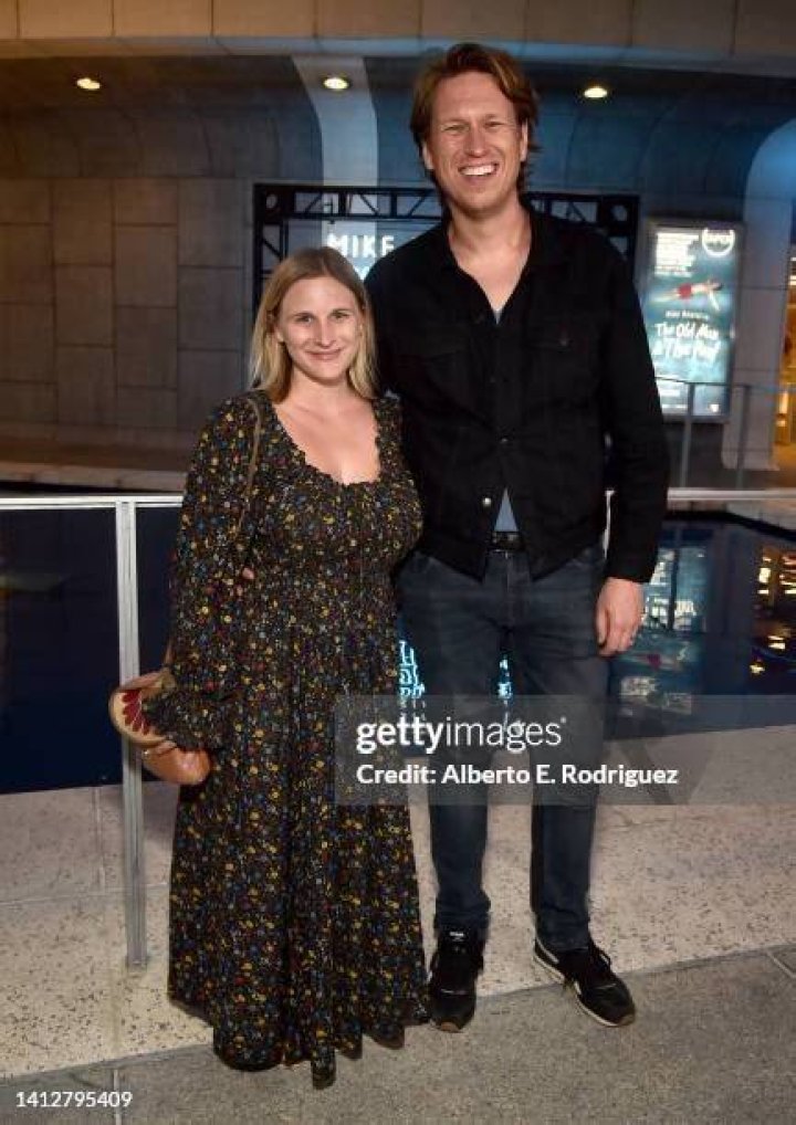 Valerie Chaney and Pete Holmes at 'The Secret Life of Pets 2' Los
