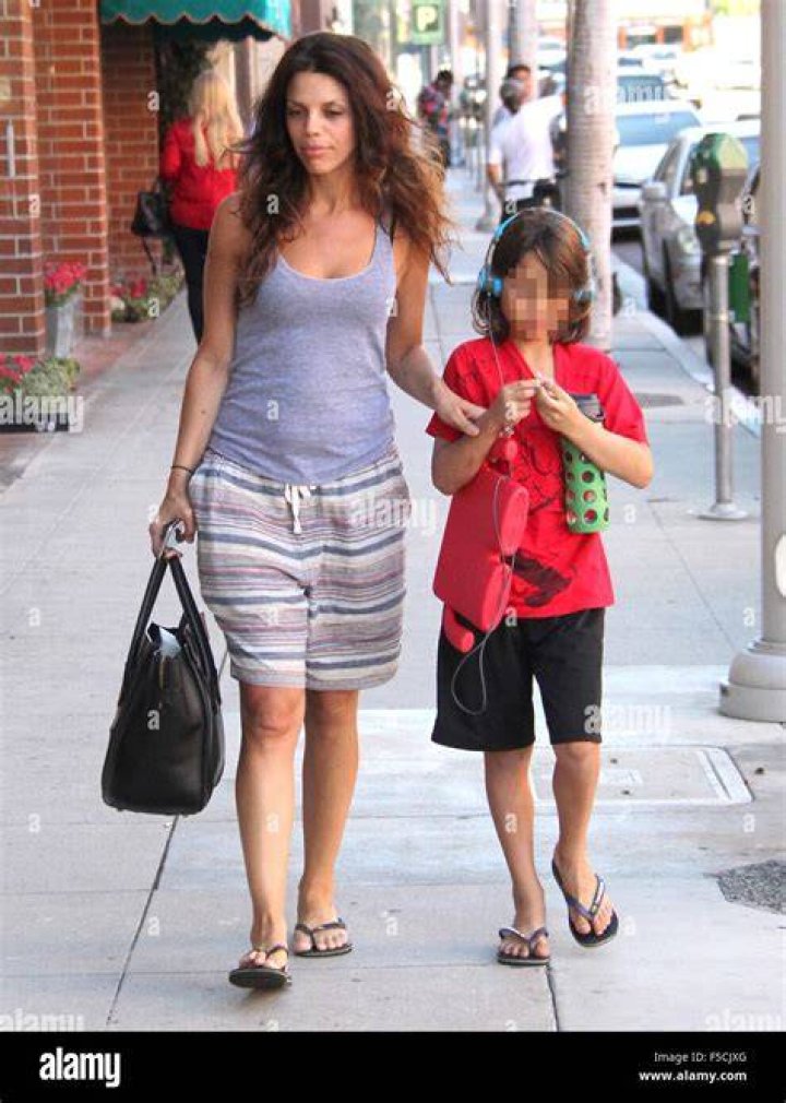 Vanessa Ferlito und ihr Sohn Vince in Beverly Hills Featuring Vanessa