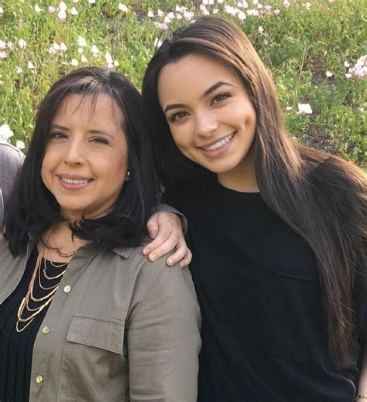 Vanessa Merrell Wiki, Age, Family, Boyfriend, Height, Net Worth