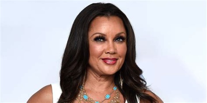 Vanessa Williams brought her two daughters , Melanie Hervey