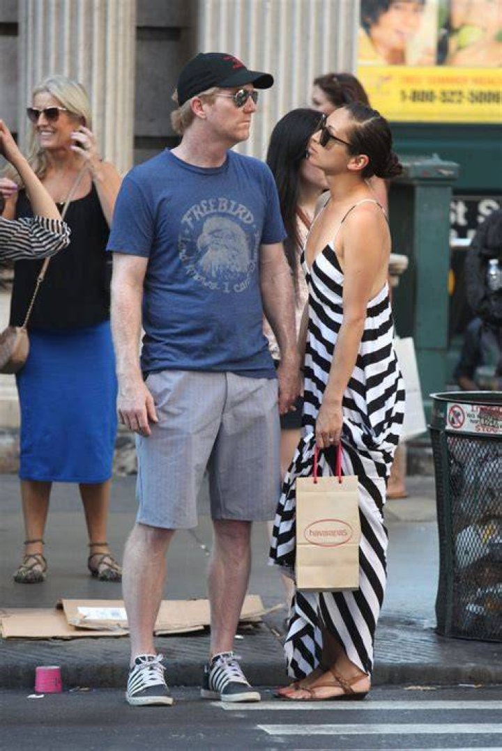 Vid&eacute;o Jim Courier et son &eacute;pouse Susanna Lingman &agrave; NewYork le 25 ao&ucirc;t