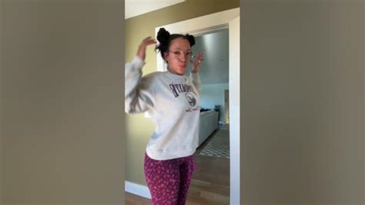 video by itslunarliv YouTube