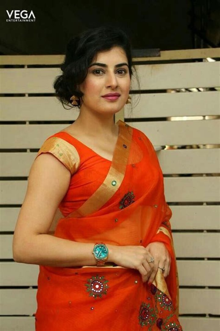 VijayTV Archana Hot Photoshoot Raja Rani2 Archana hot with Bio VJ