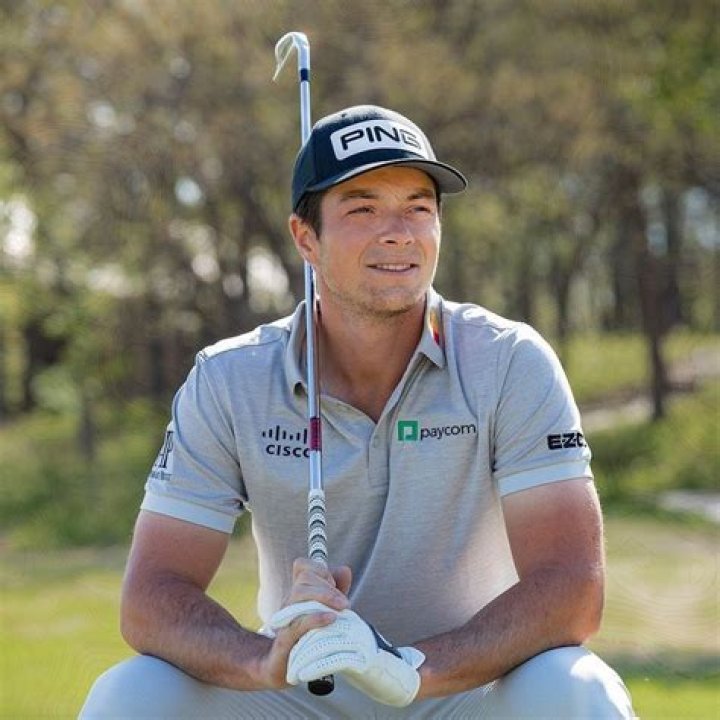 Viktor Hovland golfer, wife, net worth, salary, height, family, weight