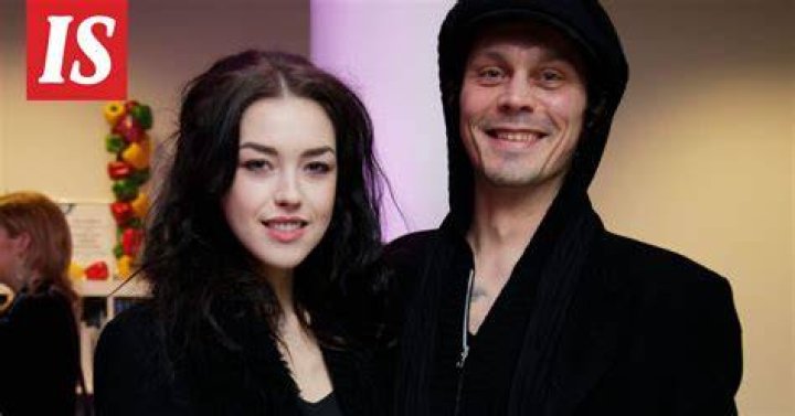Ville Valo kertoo Annassa parisuhteestaan Christel Karhun kanssa