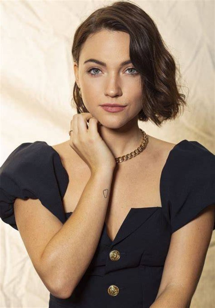 Violett Beane Portraits for HollywoodLife, September 2019 • CelebMafia