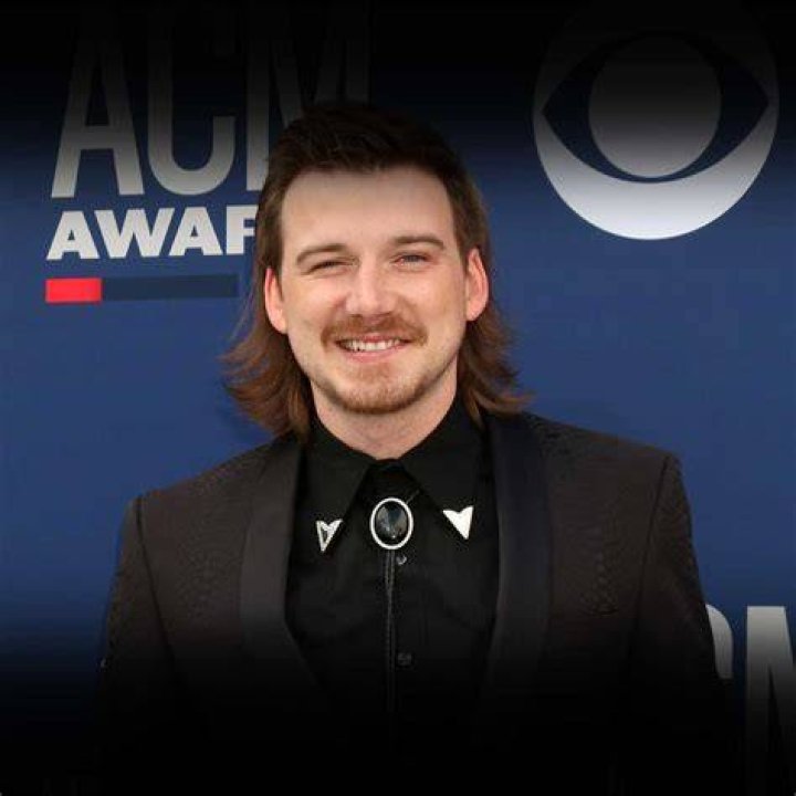 Wallen Biography, Age, Wiki, Height, Weight, Girlfriend, Family