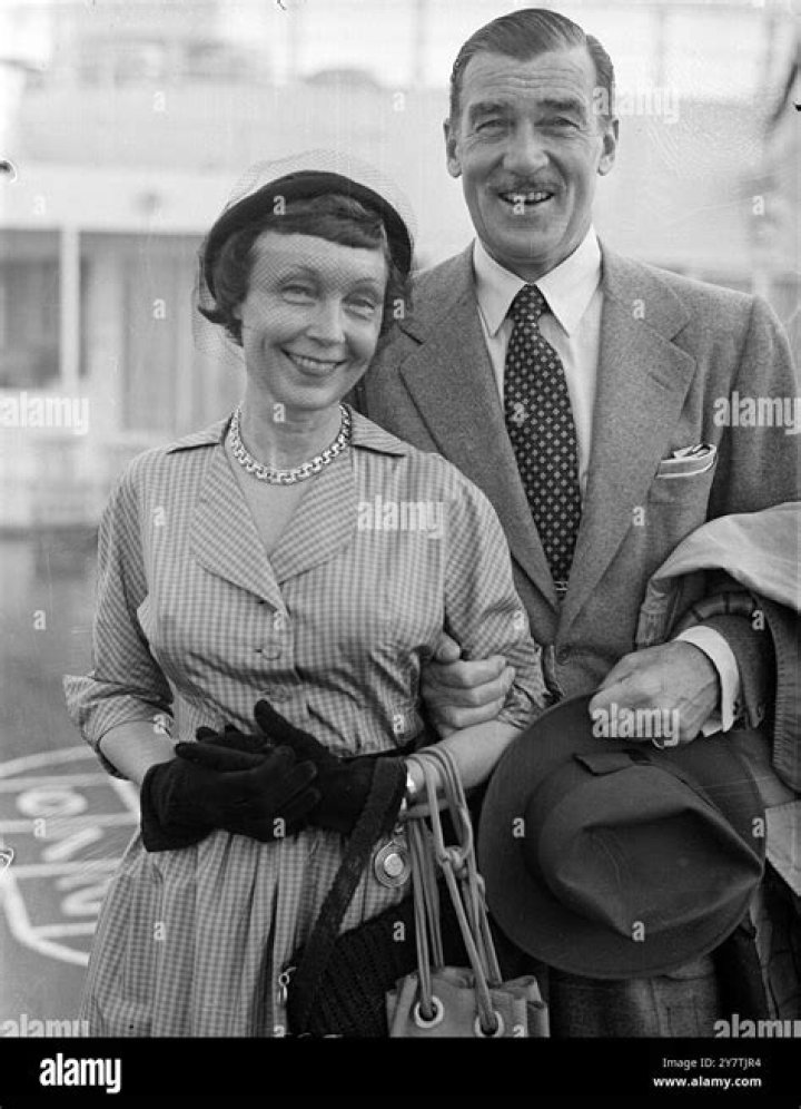 Walter Pidgeon and his wife Ruth Walter pidgeon, Classic hollywood