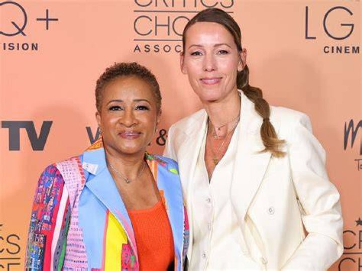 Alex Sykes Wiki (Wanda Sykes's Wife) Biography, Age, Wife, Children, Parents, Net Worth & More 1 Wanda Sykes Wife