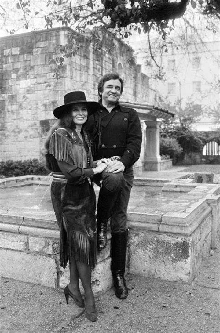 Was Loretta Lynn Married To Johnny Cash?