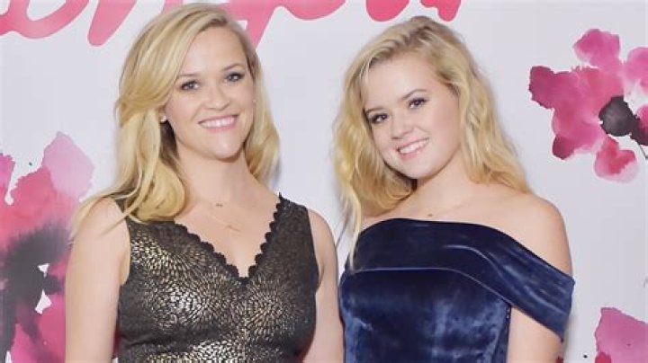 Watch Access Hollywood Interview Reese Witherspoon, Mark Wahlberg And