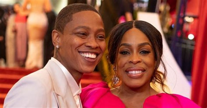 Watch Niecy Nash Adorably Gush Over Wife Jessica Betts