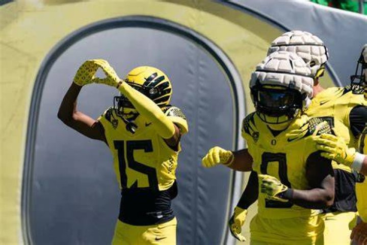 WATCH Tez Johnson turns on the afterburners for the touchdown
