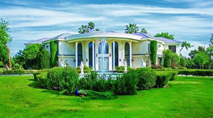 Wayne Newton Estate To Be Vacated By Famed Vegas Entertainer