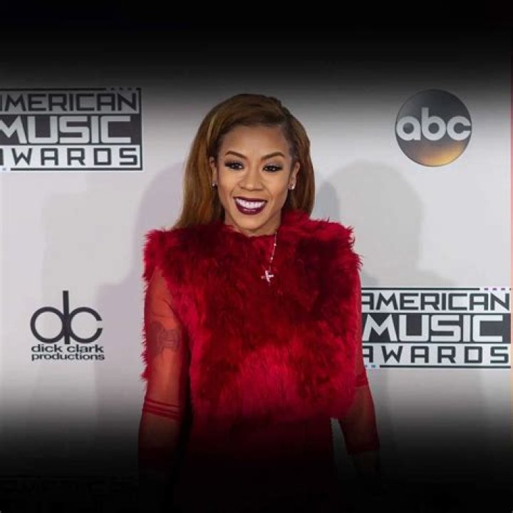 What age was Keyshia Cole when she dated Niko Khale?
