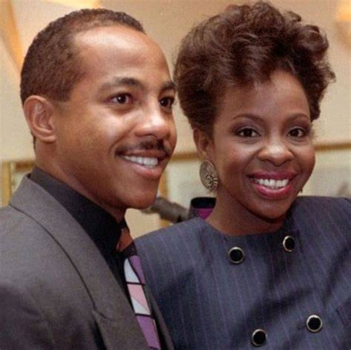 What happened to Beverly D'Angelo's ex-husband? ·