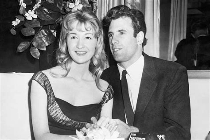 What happened to Bruce Dern and Diane Ladd's daughter? ·