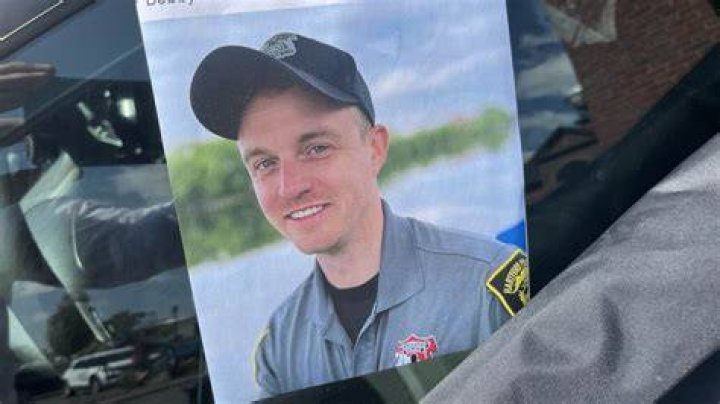 What happened to Robert Garten? Hartford police officer dies, tributes