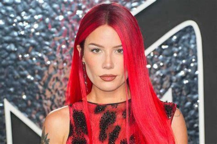 What is Halsey's Net Worth?