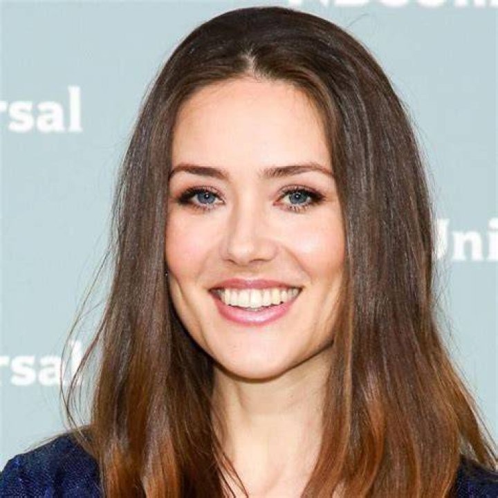 What is Megan Boone's Net Worth? 2 Rich 2 Famous