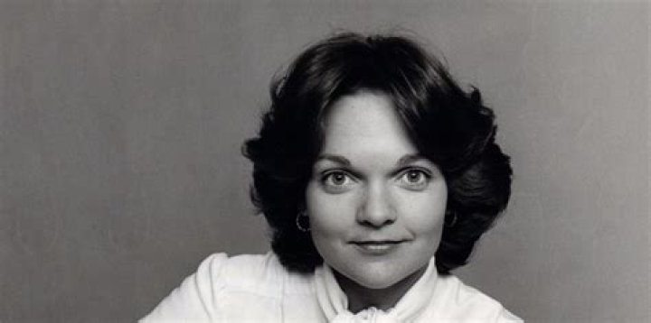 What is Pamela Reed Doing Today? Height, NetWorth, Husband