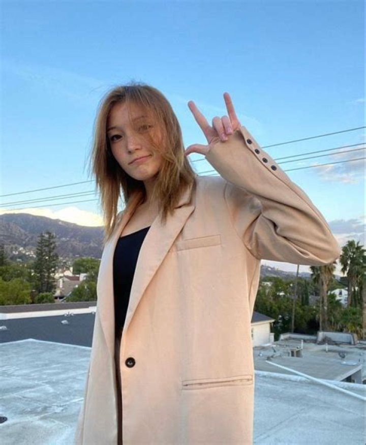 What Is Piper Curda Sister, Actress Saylor Curda Age And Height? Family